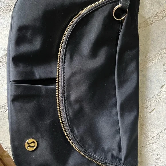 Lululemon All Night Festival Bag Micro 1.5L - Picture 10 of 14